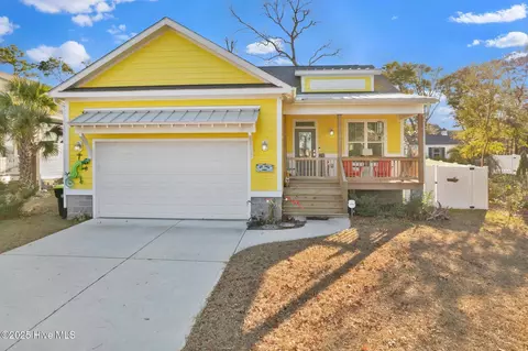 3005 E Yacht Dr, Oak Island, NC 28465