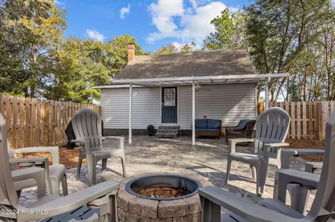Exterior - 125 Woods Rd, Pinehurst, NC 28374 photo 6 of 11