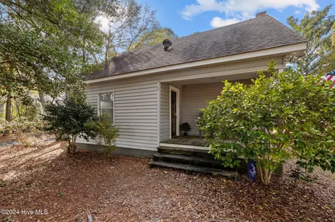 Exterior - 125 Woods Rd, Pinehurst, NC 28374 photo 9 of 11