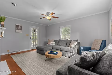 Living - 125 Woods Rd, Pinehurst, NC 28374 photo 2 of 2