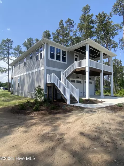 126 Lowery Ln, Swansboro, NC 28584