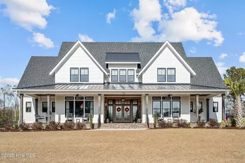 126 W Colonnade Dr, Hampstead, NC 28443
