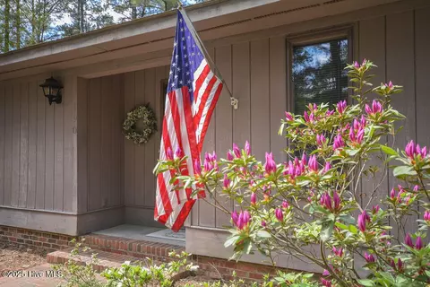 190 Westchester Cir, Pinehurst, NC 28374