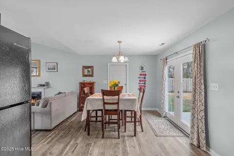 Dining - 118 Byrum Run, Hubert, NC 28539 photo 1 of 4