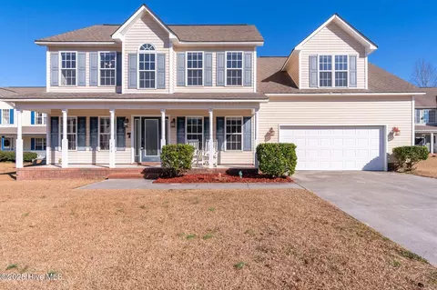174 E Ridge Ct, Jacksonville, NC 28540