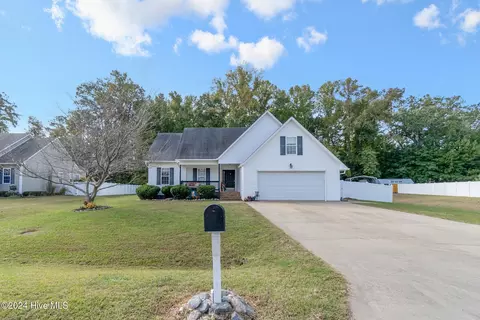 120 Seagull Dr, Elizabeth City, NC 27909