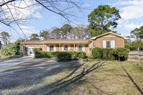 234 White Oak Dr, Wilmington, NC 28409