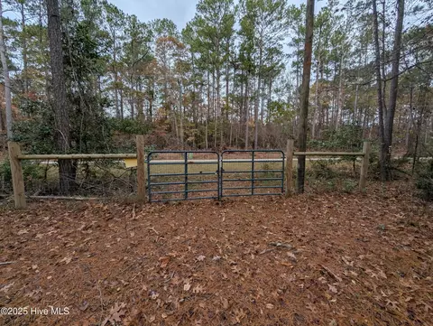 340 Elizabeth Rd, Arapahoe, NC 28510