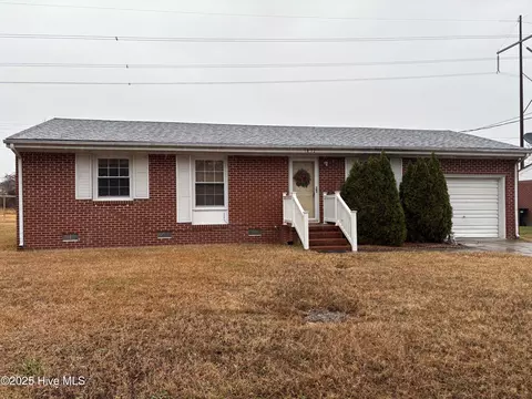 1812 Sanford Dr, Elizabeth City, NC 27909
