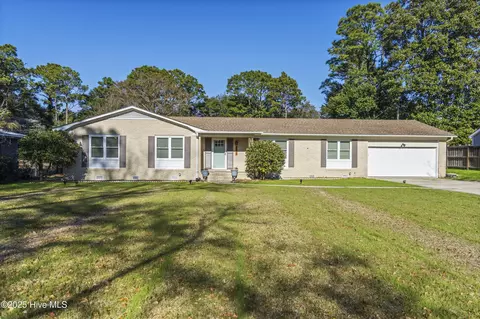 5135 Oriole Dr, Wilmington, NC 28403