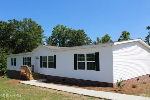 205 Grove Run Dr, Warsaw, NC 28398
