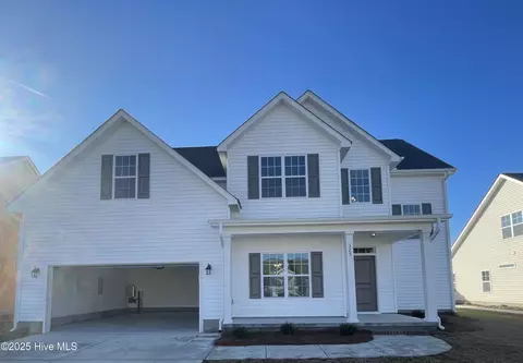325 Oleander Dr, Greenville, NC 27858