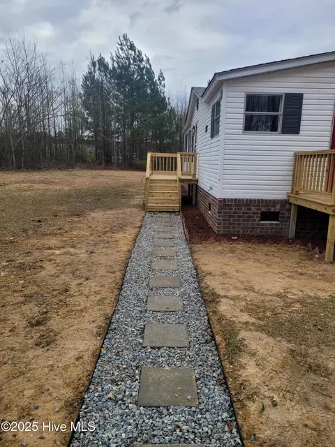 791 Tracy Rd, Deep Run, NC 28525 photo 2