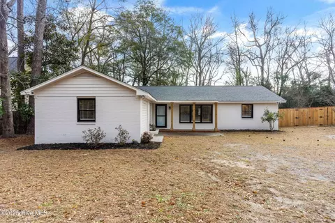 114 N Hills Dr, Wilmington, NC 28411