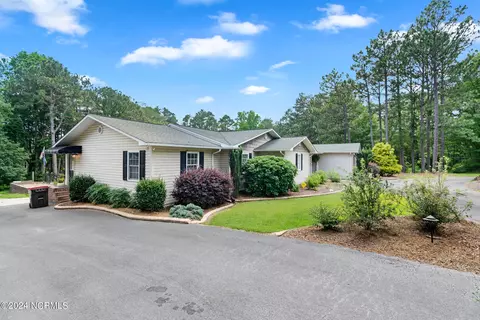 175 Carroll St, Hamlet, NC 28345 photo 3