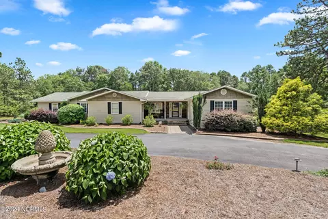 175 Carroll St, Hamlet, NC 28345 photo 4