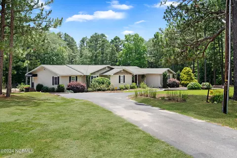 175 Carroll St, Hamlet, NC 28345 photo 2