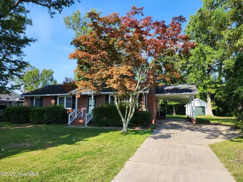 607 River Ct, Jacksonville, NC 28540
