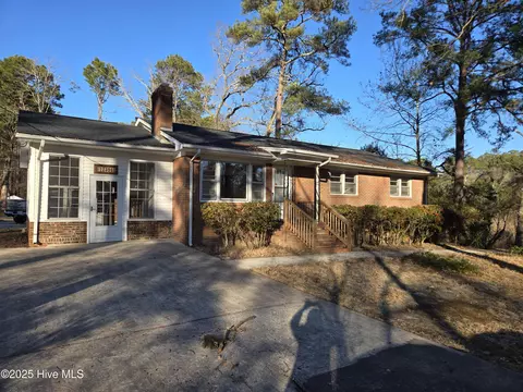 12401 Blues Farm Rd, Laurinburg, NC 28352