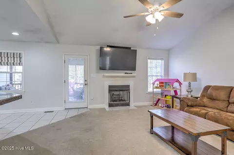 2135 Perrytown Loop Rd, New Bern, NC 28562 photo 11