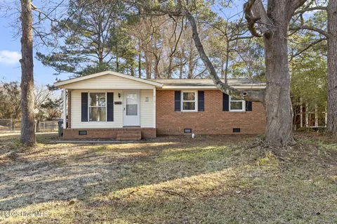 910 Devers Ave, New Bern, NC 28560