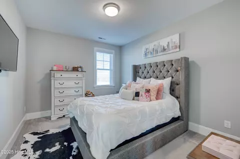 Bedroom - 88 Daylight Dr, Hampstead, NC 28443 photo 5 of 13