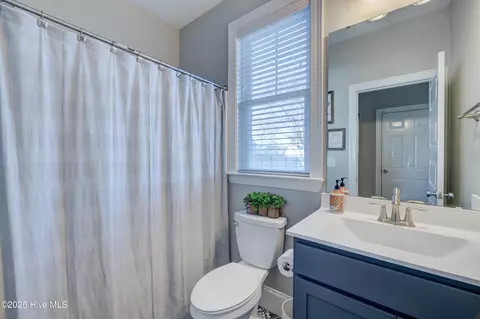 Bath - 88 Daylight Dr, Hampstead, NC 28443 photo 1 of 5