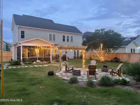 Exterior - 88 Daylight Dr, Hampstead, NC 28443 photo 5 of 20