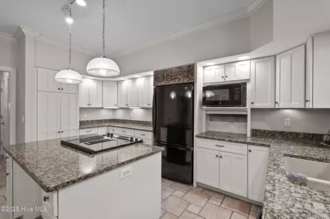 Kitchen - 7 Brinyan Ct, Pinehurst, NC 28374 photo 3 of 7