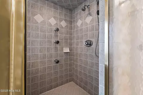 Bath - 7 Brinyan Ct, Pinehurst, NC 28374 photo 2 of 5