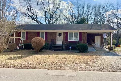 205 E 6th St, Nashville, NC 27856