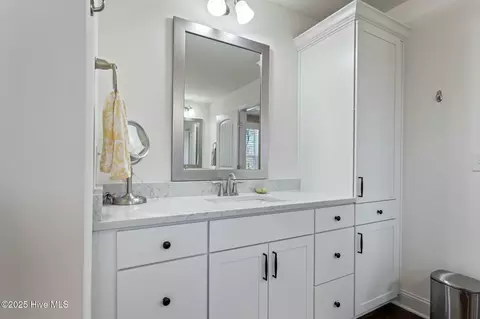 Bath - 88 Capewood Ct, Garner, NC 27529 photo 2 of 5