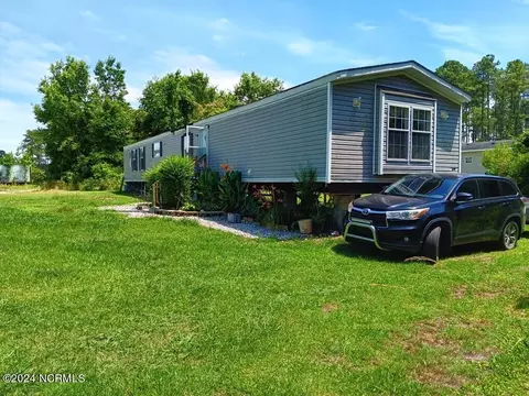 228 Hopkins Seafood Rd, Belhaven, NC 27810