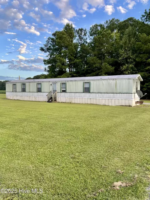 1098 Dewey Hardison Rd, Williamston, NC 27892 photo 3
