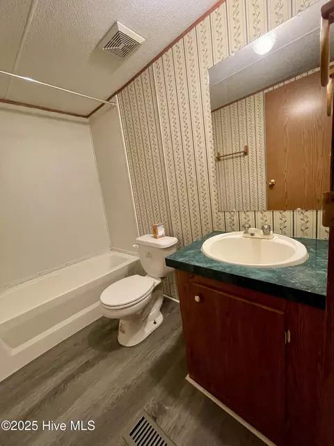 1098 Dewey Hardison Rd, Williamston, NC 27892 photo 14