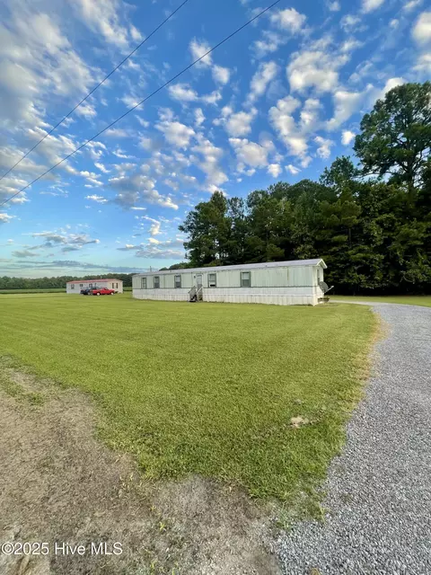 1098 Dewey Hardison Rd, Williamston, NC 27892 photo 4