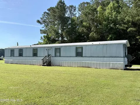 1098 Dewey Hardison Rd, Williamston, NC 27892