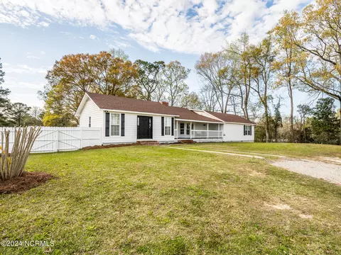 1308 Sunny Side St, Whiteville, NC 28472
