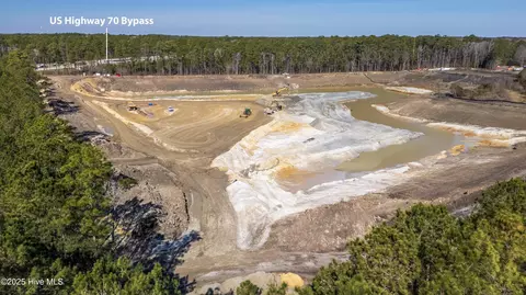 400 Gray Rd, Havelock, NC 28532