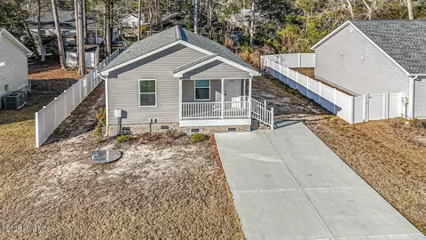 1014 High Point Ave SW, Calabash, NC 28467