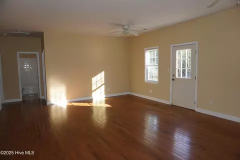 Living - 111 Red Drum Ln, Gloucester, NC 28528 photo 4 of 6