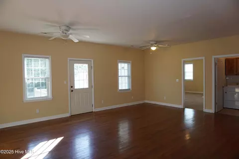 Living - 111 Red Drum Ln, Gloucester, NC 28528 photo 2 of 6