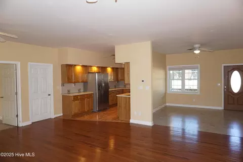 Living - 111 Red Drum Ln, Gloucester, NC 28528 photo 3 of 6