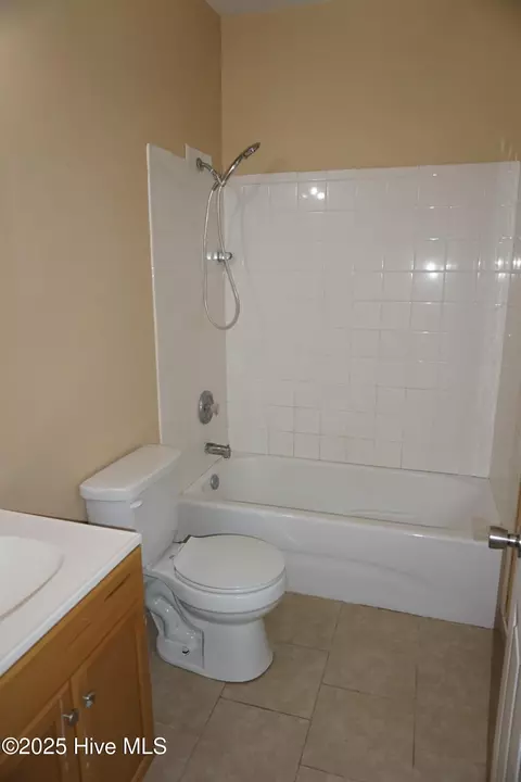 Bath - 111 Red Drum Ln, Gloucester, NC 28528 photo 1 of 2