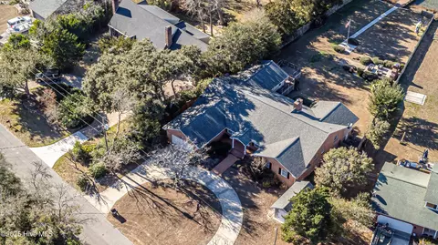 154 Leslie Dr, Hubert, NC 28539