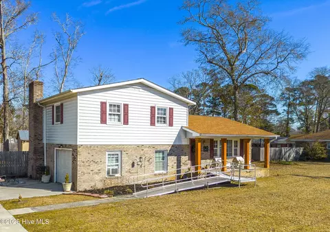 4131 Parmele Rd, Castle Hayne, NC 28429