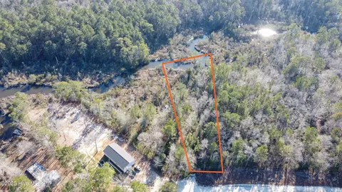 322 Clearview Dr, Holly Ridge, NC 28445
