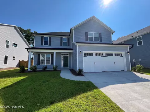 810 Red Sky Dr NE, Winnabow, NC 28479