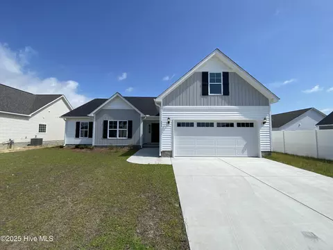 304 Oleander Dr, Greenville, NC 27858