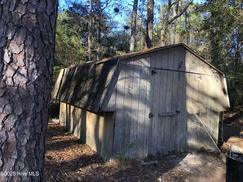 Exterior - 280 Thomas Ln, Hampstead, NC 28443 photo 7 of 22